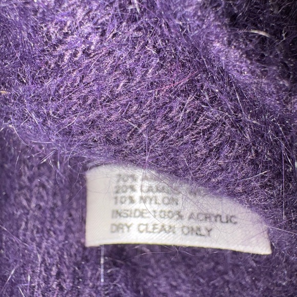 Angora and wool Woman’s Luxury button up sweater. - Picture 3 of 3